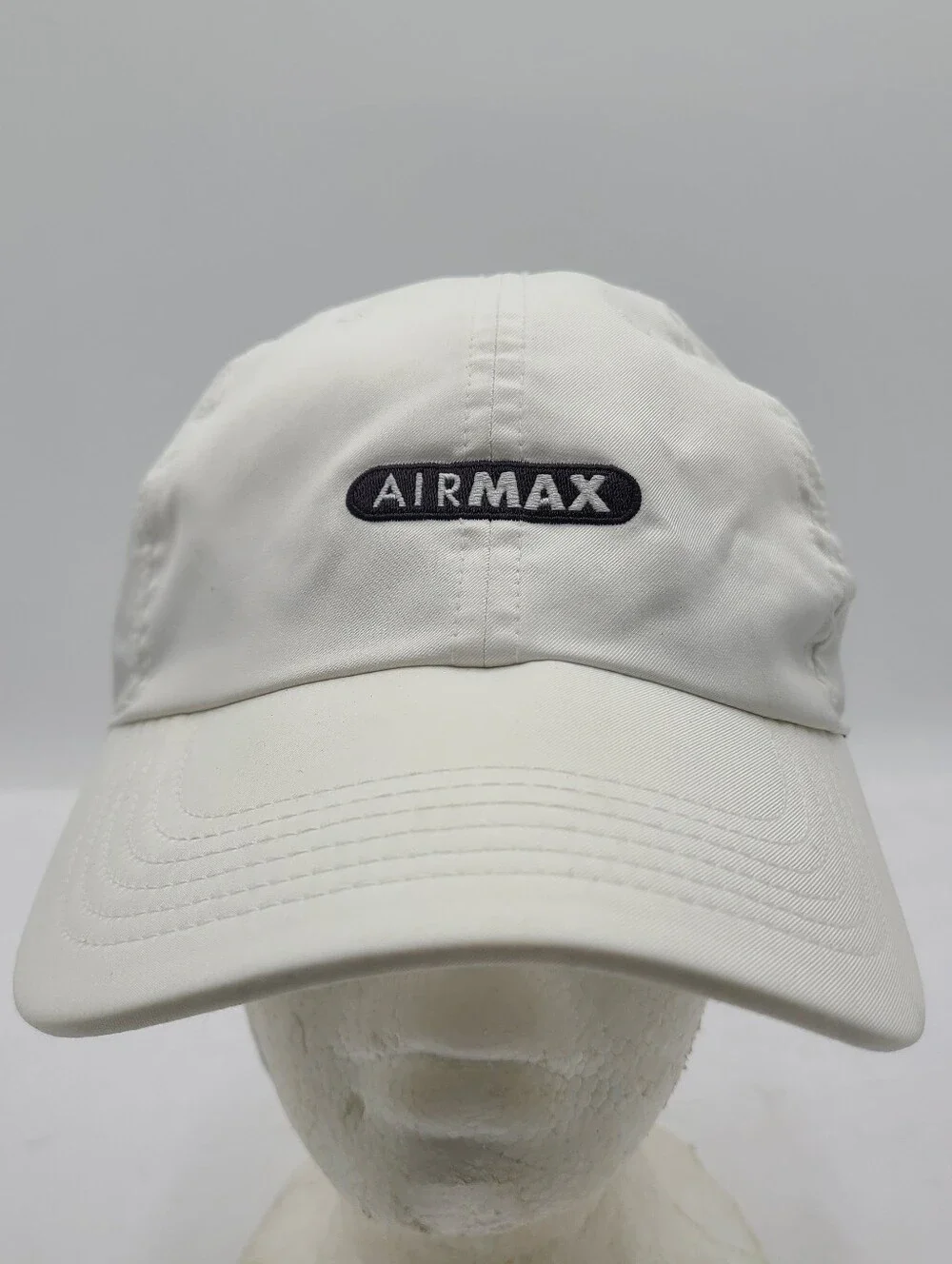 B55 NIKE AIR MAX WHITE HERITAGE86 CAP ONE SIZE